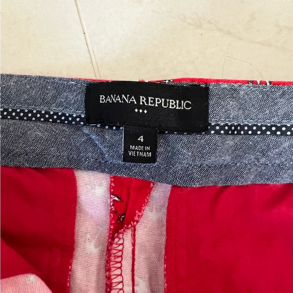 Red Nautical Banana Republic Anchor Shorts - Picture 3 of 4